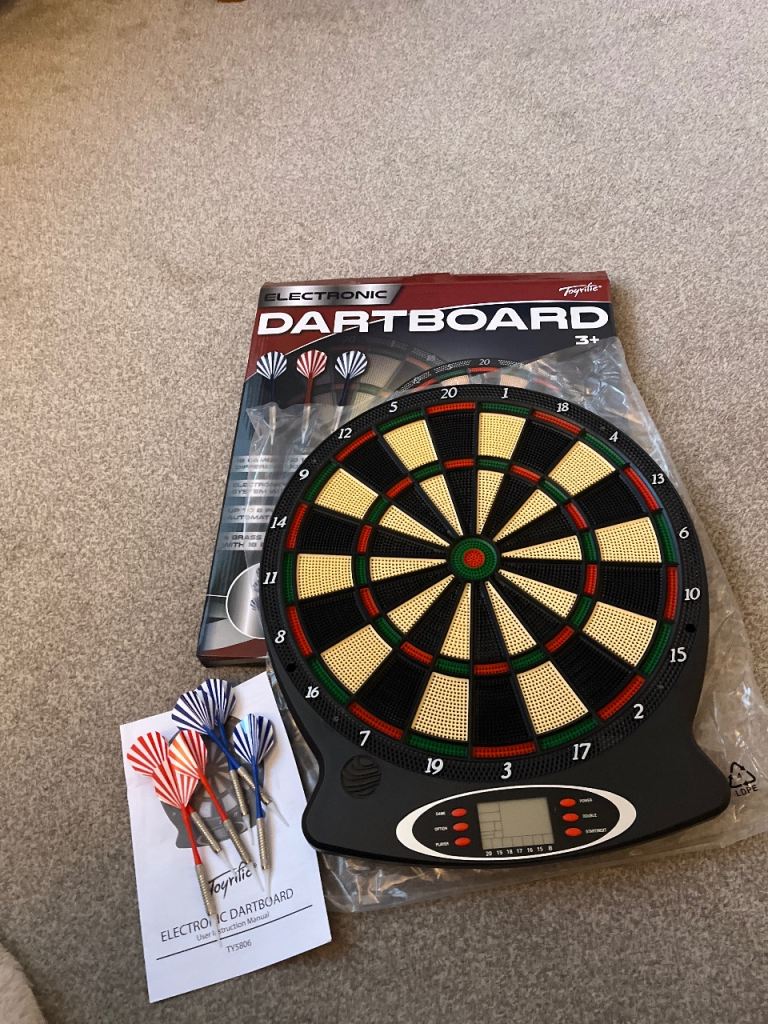 Electronic dart board 