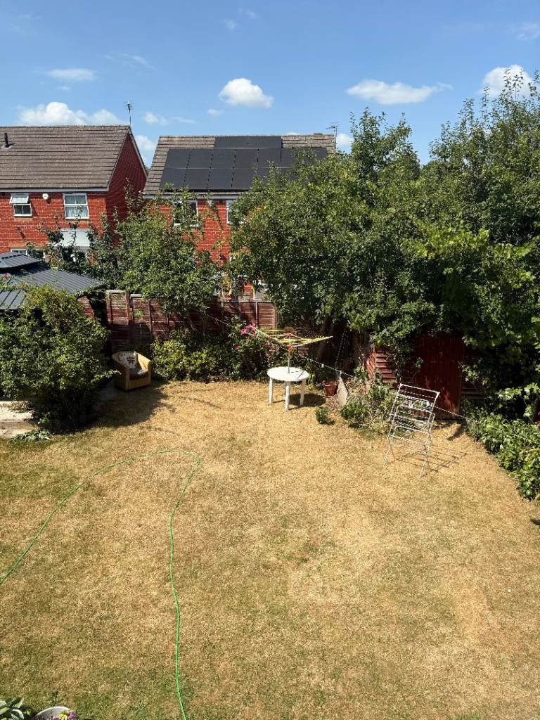Double Room with Private Bathroom to rent in Tile Hill, Coventry