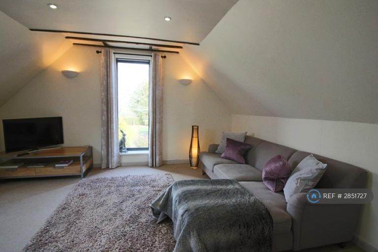 1 bedroom flat in Frith Farm House, Faversham, ME13 (1 bed) (#2851727)