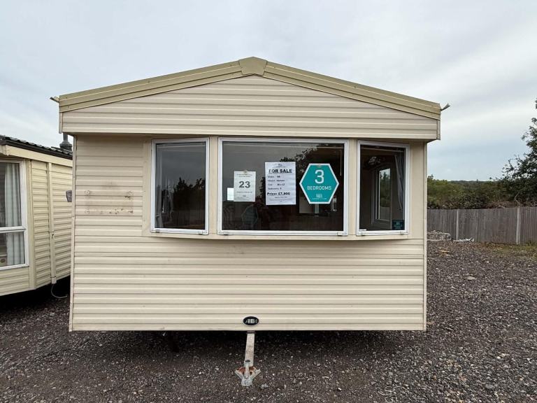 36x12ft 3 Bed Static Caravan - Freestanding furniture, new carpet - Offsite sale