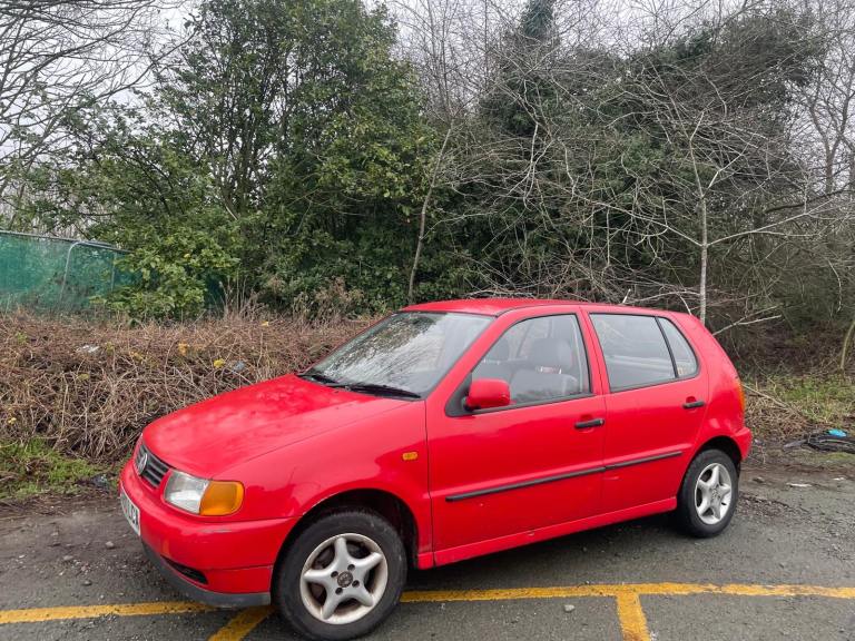VW POLO 1.0 I L 1999 REG RED 5 DOOR MOT MAY 25TH 2026 SERVICE HISTORY GENUINE 81633 MILES