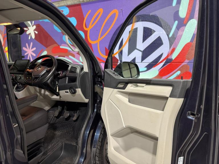 2017 Volkswagen Transporter 2.0 BiTDI BMT 204 Highline Kombi Van 4MOTION Crew Van Diesel Manual