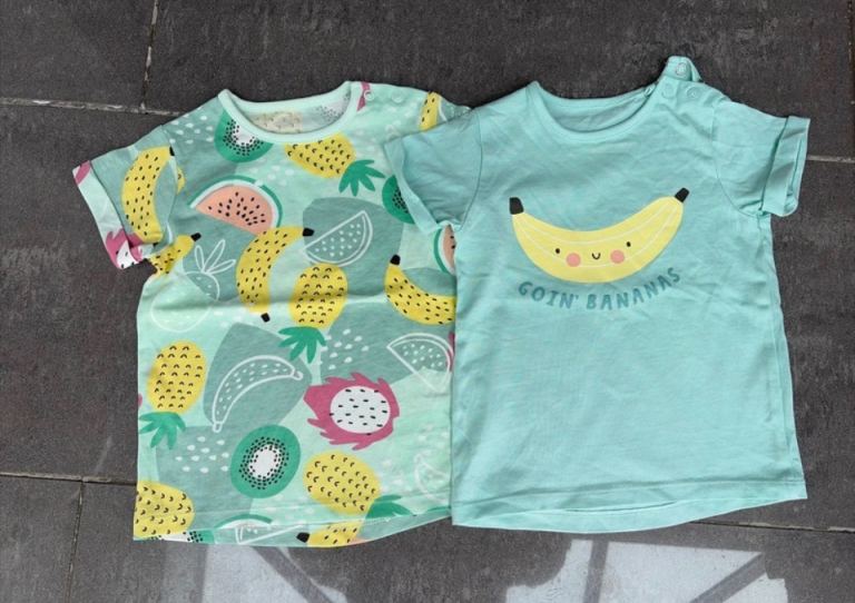 New babies t-shirts x2