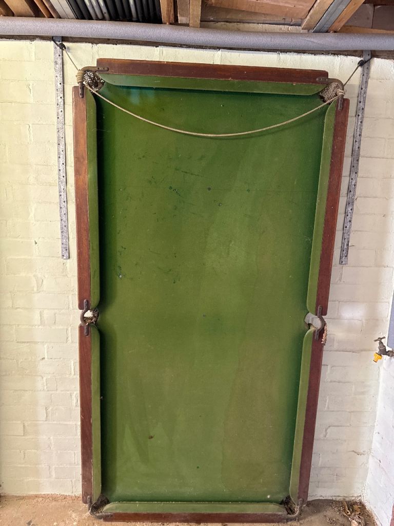 Snooker table 