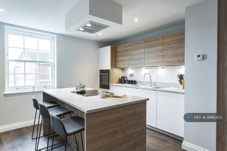 2 bedroom flat in King's Crescent Apartments, Derby, DE1 (2 bed) (#2686303)