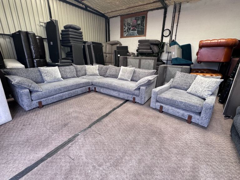 STC!!  RRP£5k grey DFS Lorenza corner sofa and armchair set Delivery available