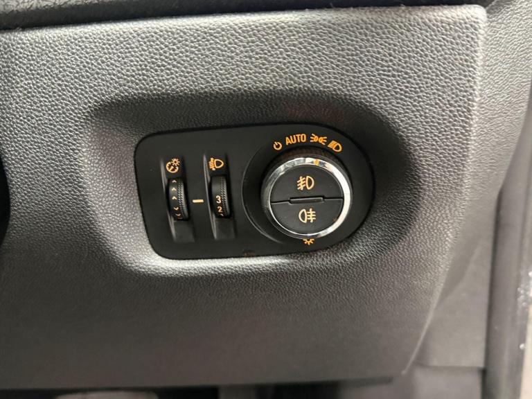 2013 Vauxhall Corsa 1.4 16V SE Auto Euro 5 5dr HATCHBACK Petrol Automatic