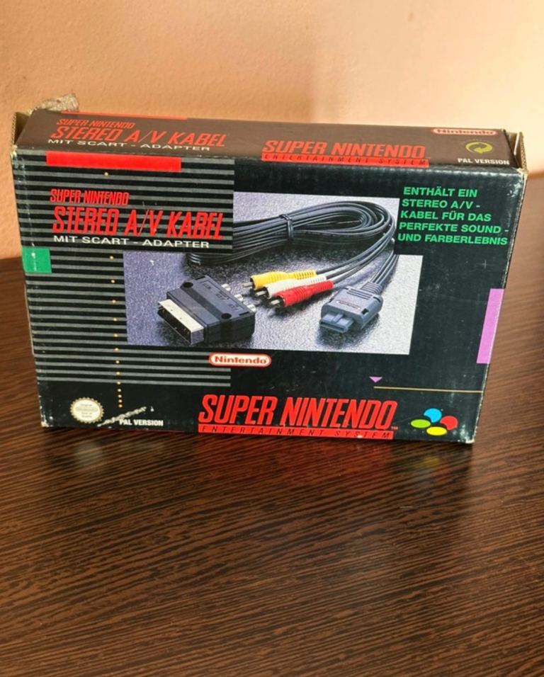 Super Nintendo Stereo AV Cable & SCART Adapter (Boxed)