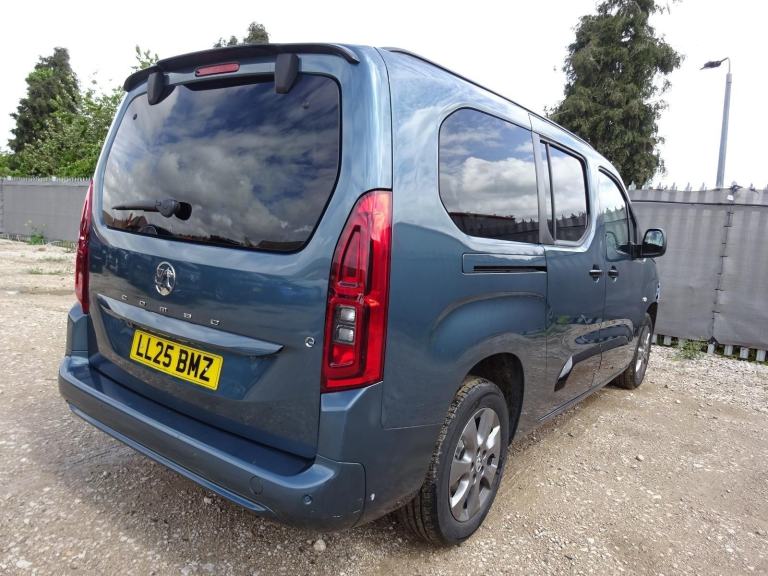2025 25 REG VAUXHALL COMBO LIFE ULTIMATE EV ELECTRIC AUTO DAMAGED SALVAGE