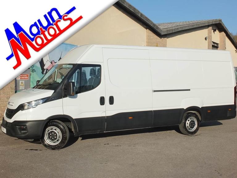 Iveco Daily 35S14 Business XLWB, Medium Roof Panel Van with AIR CON