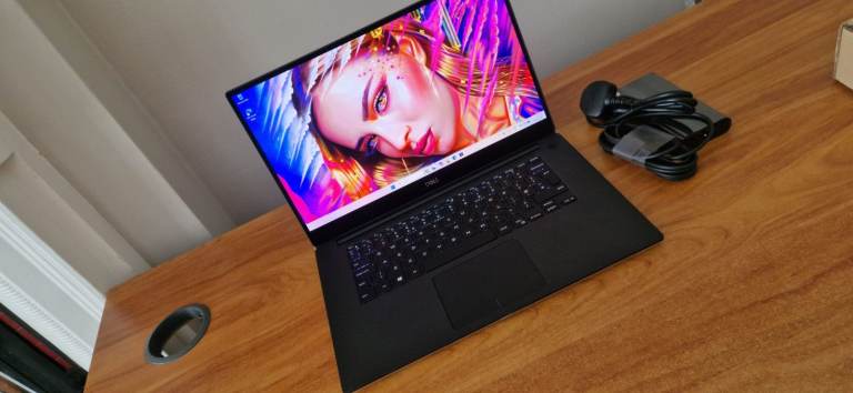 Core i9 4K UHD DELL XPS 15 32GB RAM 1TB NVIDIA 4GB GAMING CAD EDITING AI 3D MODELING Laptop