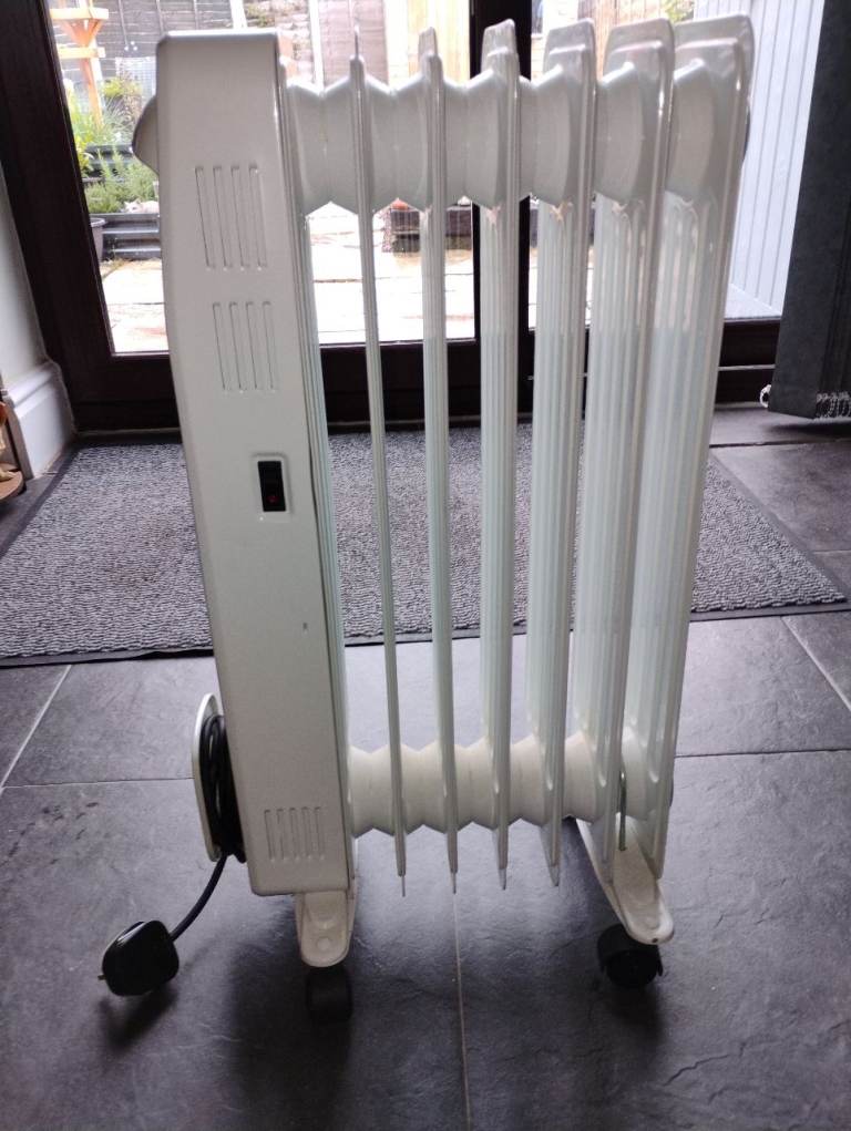 1 of 2 HOME3H Electric Oil Filled Radiator Heater – White, Good Condition