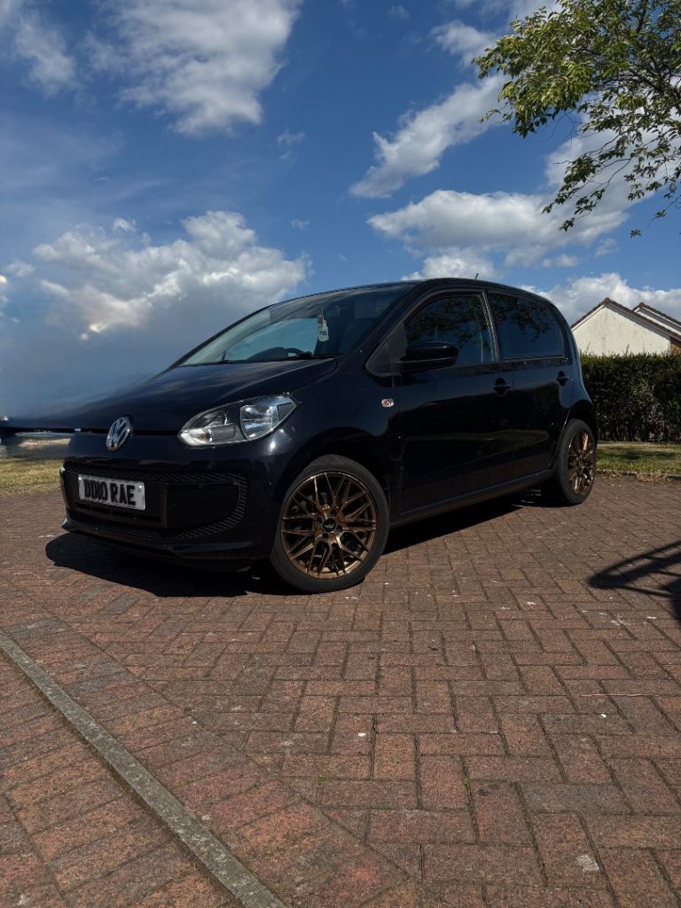 Volkswagen, UP, Hatchback, 2015, Manual, 999 (cc), 5 doors