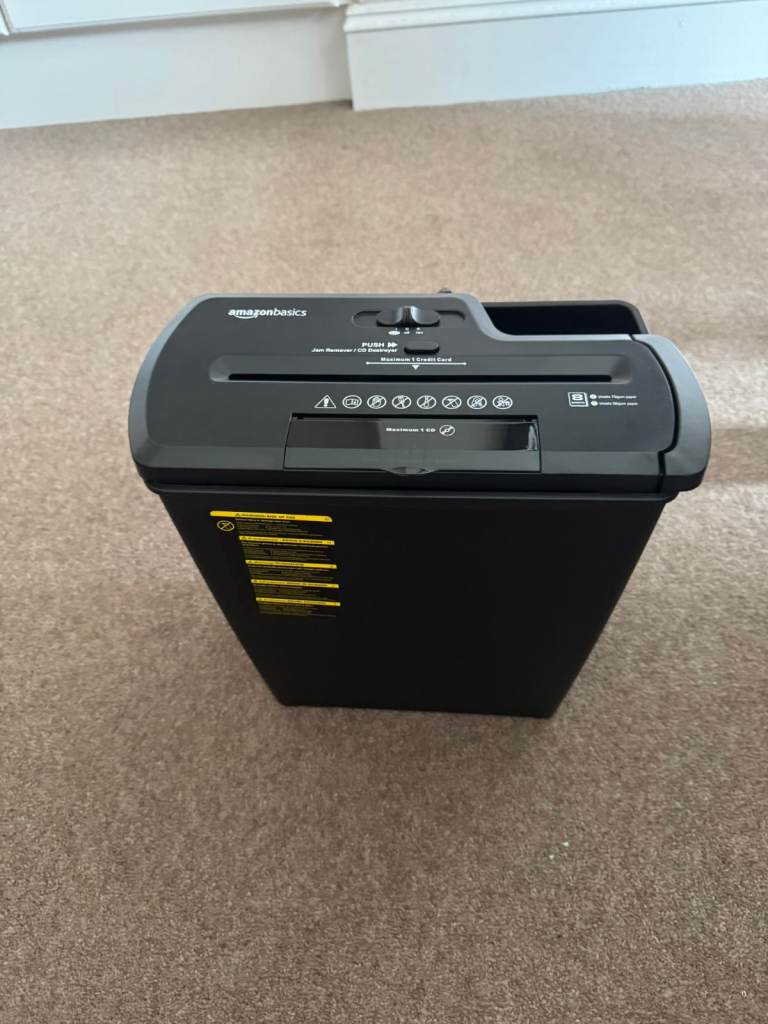 Amazon Basics Shredder
