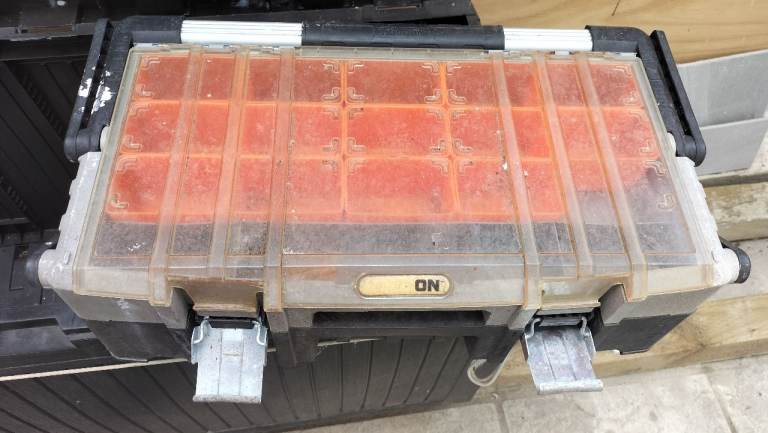 Tool.box with compartments 
