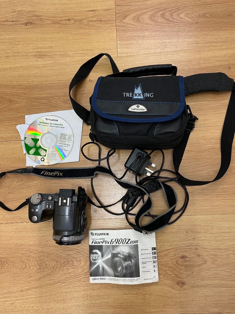FUJI FINEPIX 6900 ZOOM