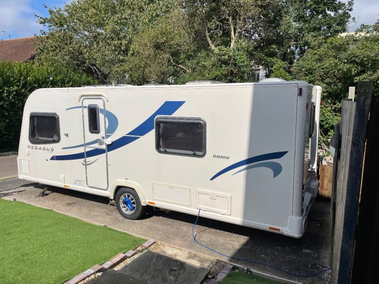 Bailey Pegasus Rimini caravan with motor mover 