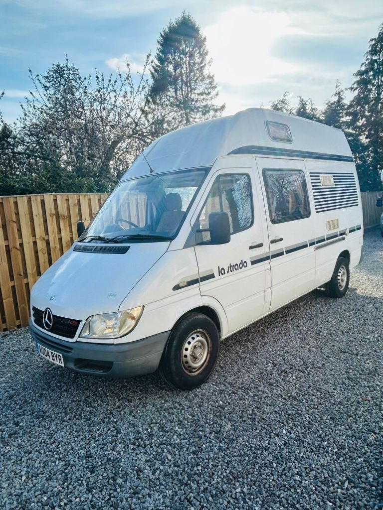 La strada regent L two berth campervan 