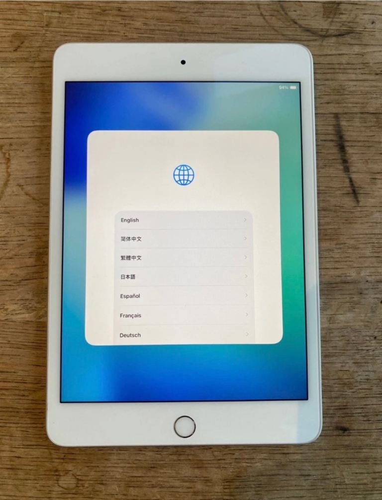 iPad mini 5 silver 64GB Excellent condition 