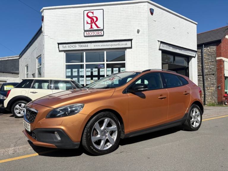 2013 Volvo V40 D2 Cross Country Lux 5dr HATCHBACK DIESEL Manual
