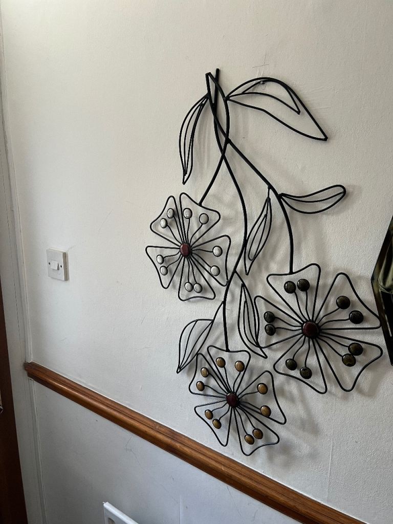 Mid century wired  flower ornaments / picture 