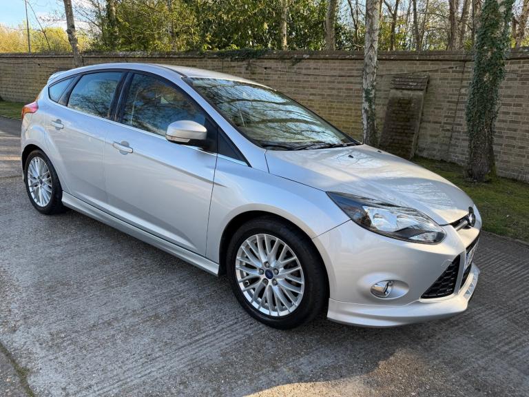 2012 Ford Focus 1.6 125 Zetec S 5dr HATCHBACK Petrol Manual