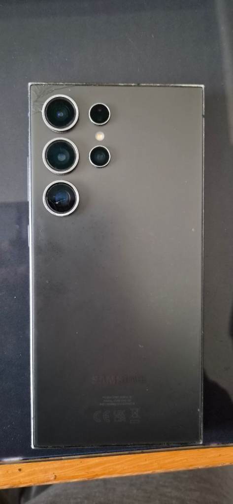Samsung S23 Ultra - Black, As Good As New