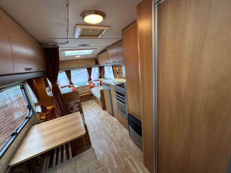 2007 SWIFT ORONSAY 6 BERTH, JUST SERVICED & DAMP TESTED