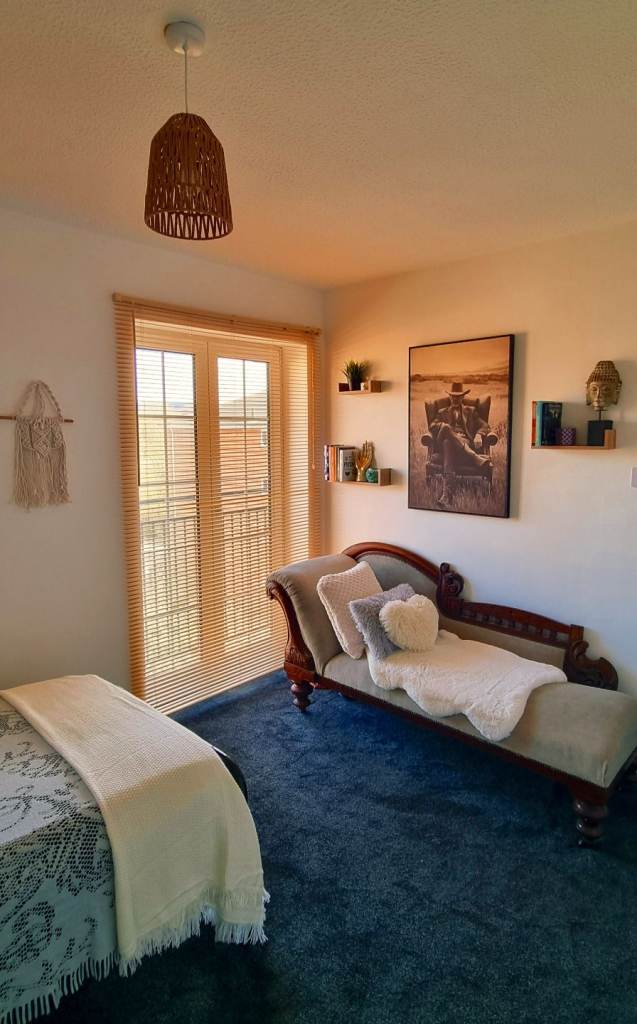 Spacious Room CF11 Cardiff Bay with Bills Included