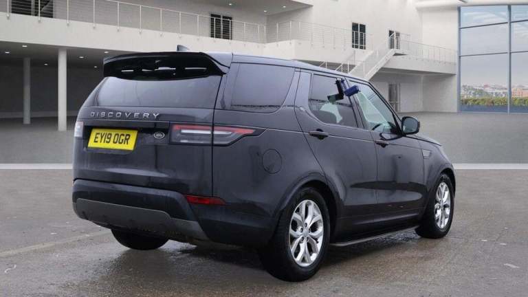 2019 Land Rover Discovery 2.0 Si4 SE 5dr Auto ESTATE PETROL Automatic