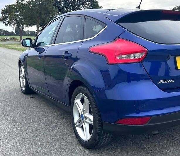2015 Ford Focus 1.0 EcoBoost Zetec 5dr HATCHBACK Petrol Manual
