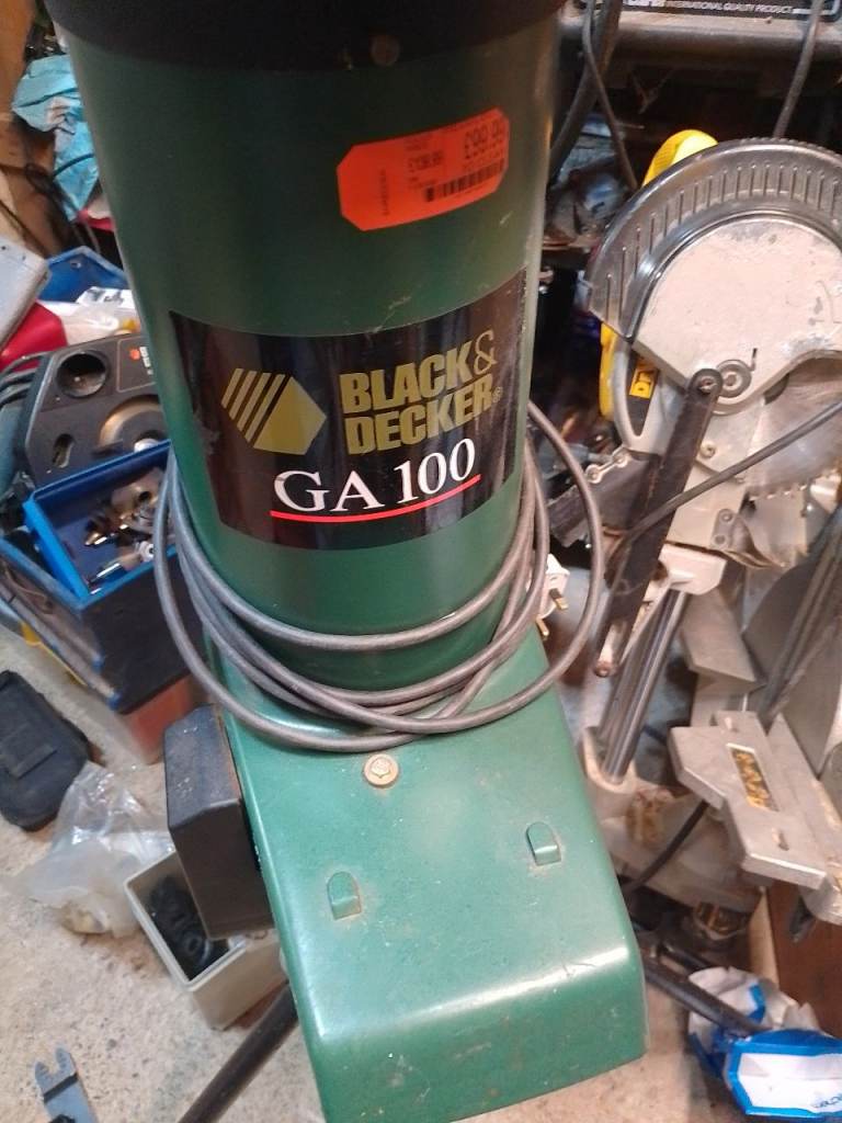 Black & Decker GA 100 Garden Shredder – Good Working Order
