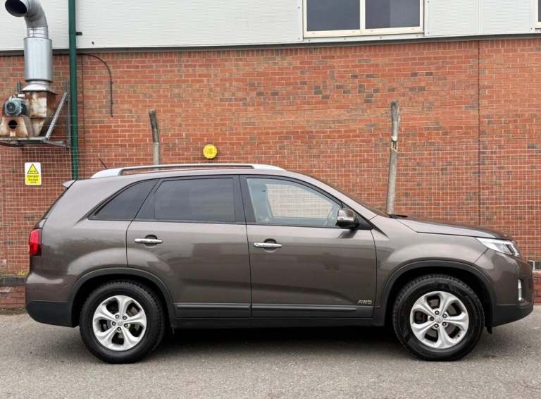 2013 Kia Sorento 2.2 CRDi KX-2 5dr Auto [Sat Nav] ESTATE DIESEL Automatic