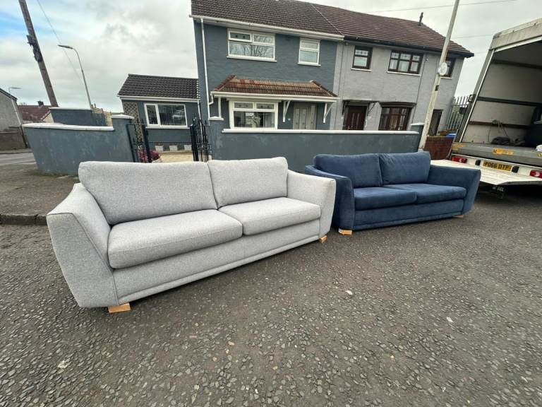 2 4 seater sofa from DFS really nice fresh condition fresh fresh condition only £450