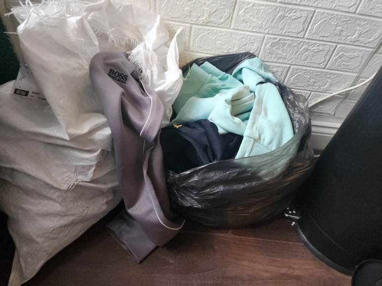 Free woman's Clothes 