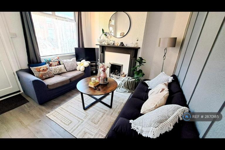 2 bedroom house in Broomfield Road, Coventry, CV5 (2 bed) (#2870185)