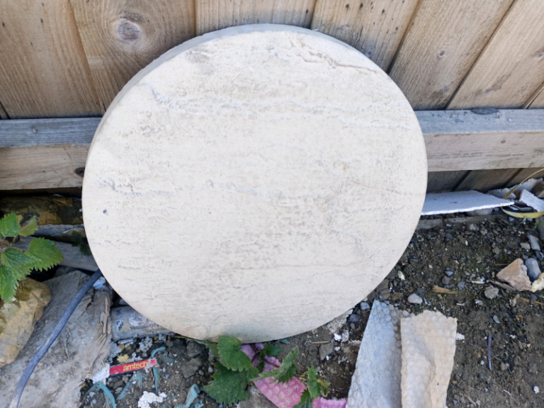 Patio slabs stepping stones 