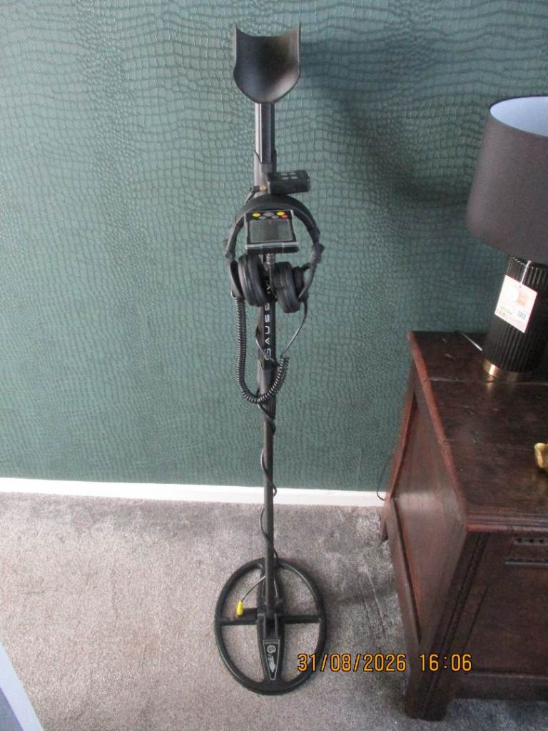 Metal Detector with Headphones - Mars Gauss MD – Good Condition