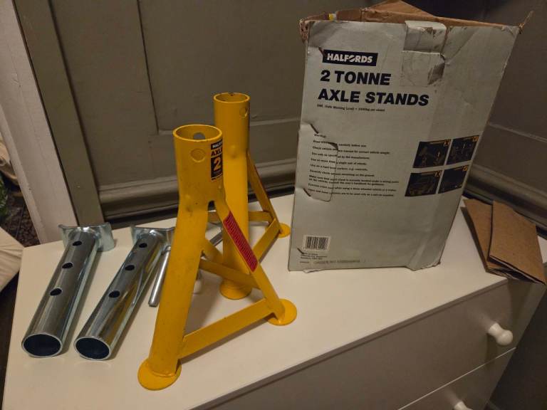 Axle Stands BRAND NEW IN BOX 2 tonne