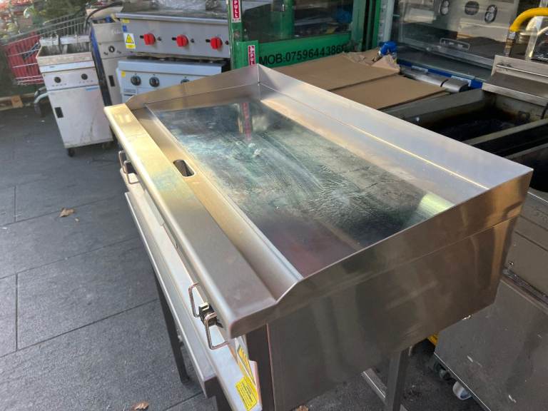 NEW ELECTERIC 1 PHASE CHROME 1 M LONG FLAT GRILL CATERING COMMERCIAL KITCHEN FAST FOOD 