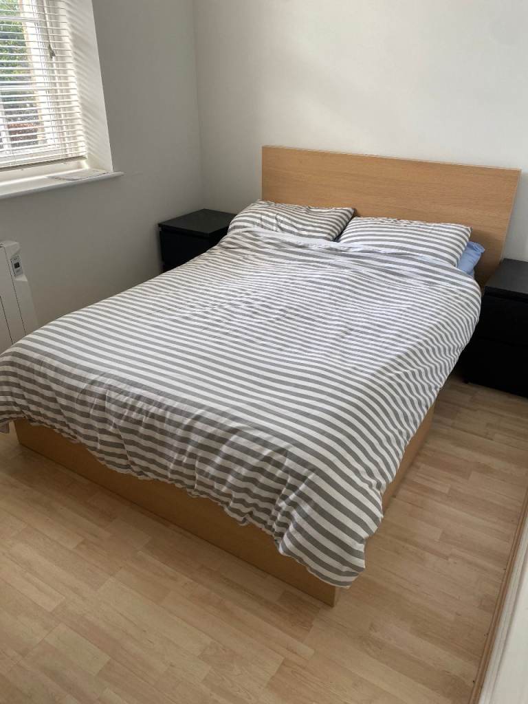 Double bed and drawers