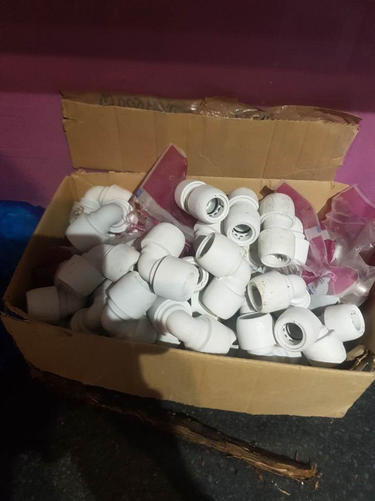 Box of Plumbing Push-Fit Connectors – New Condition