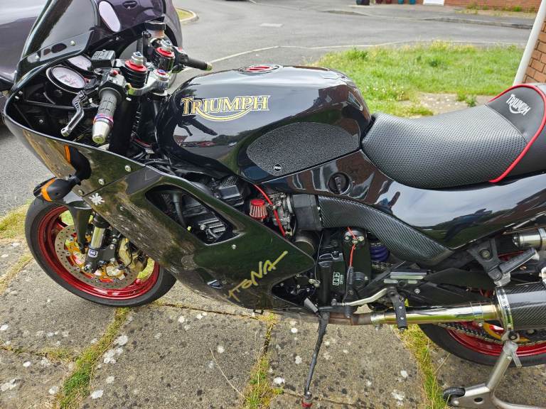 Triumph Daytona 1200 in truly excellent condition with full Maxton suspension.