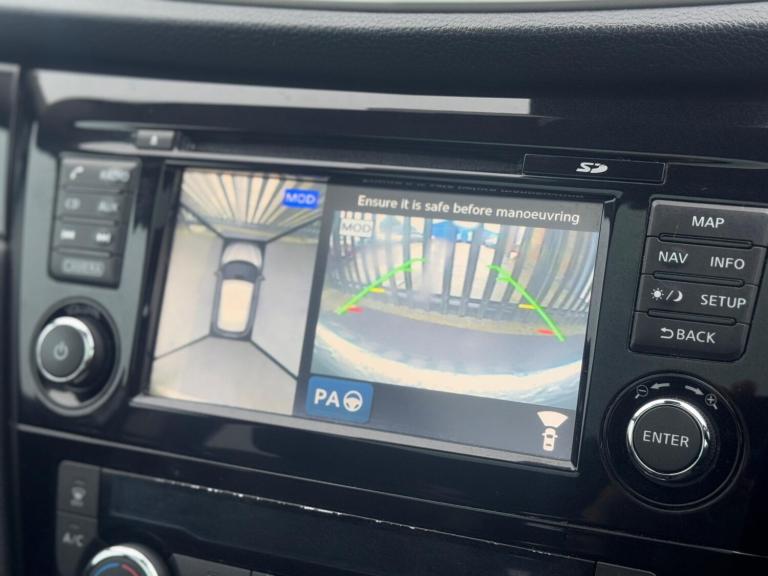 2014 Nissan Qashqai 1.5 dCi Tekna 5dr HATCHBACK DIESEL Manual