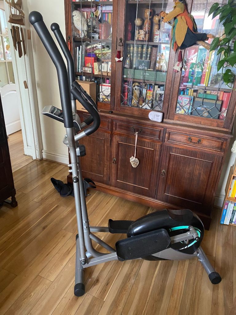 Elliptical machine - like new - Free 