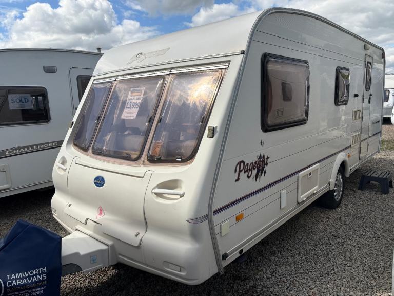 BAILEY PAGEANT MOSELLE - 4 BERTH CARAVAN WITH L SHAPE LOUNGE & END WASHROOM 