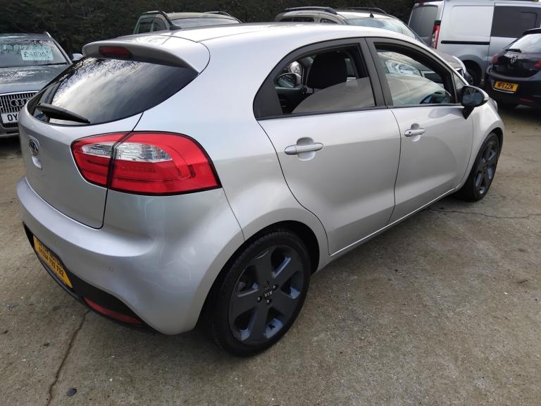 2011 Kia Rio 1.4 3 5 DOOR HATCHBACK VERY ECONOMICAL  FULL MOT AND SERVICE  HATCHBACK Petrol Manual
