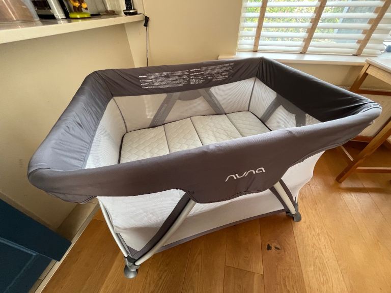 Nuna Travel Cot/Playpen