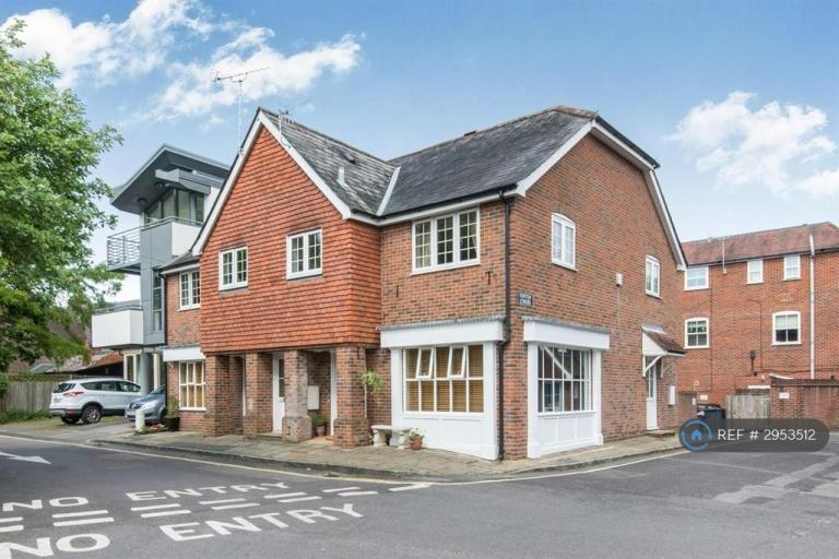 2 bedroom flat in Newton Lane, Romsey, SO51 (2 bed) (#2953512)