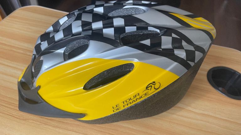 Tour de france bike 11 vent helmet size 54-58 cm